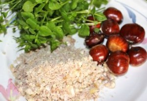 Chickweed with unshelled chestnuts and ground chestnut flour